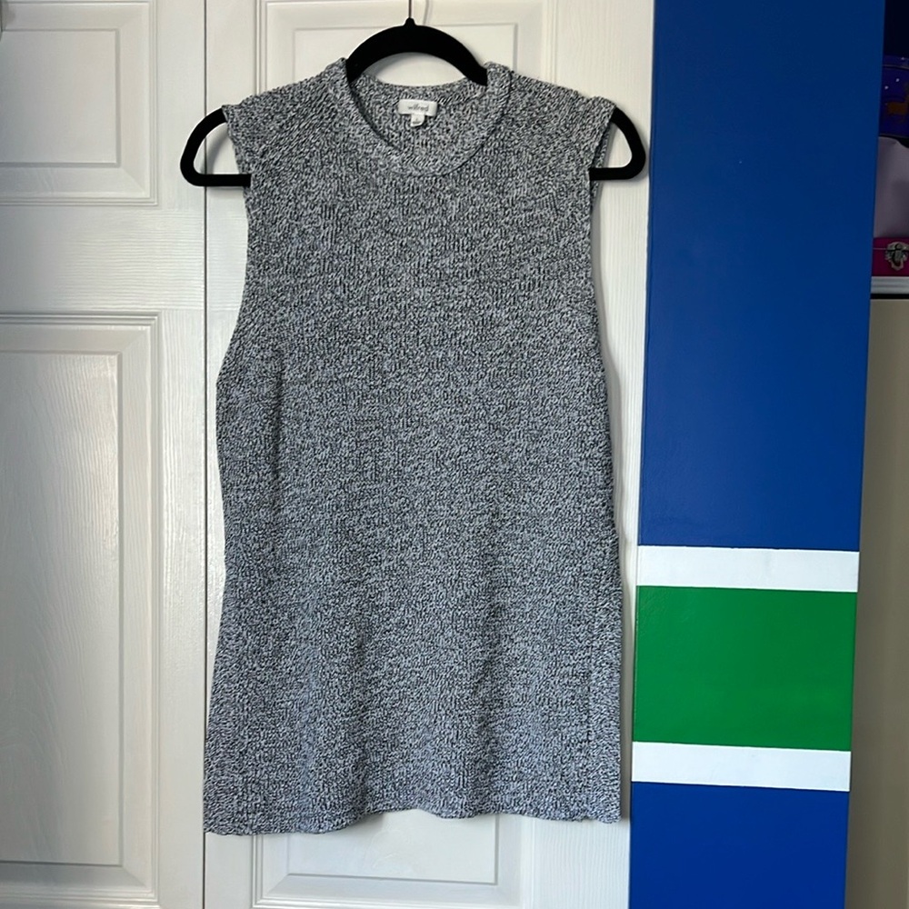 Wilfred Gray Sleeveless Sweater tunic with splits on sides - size L